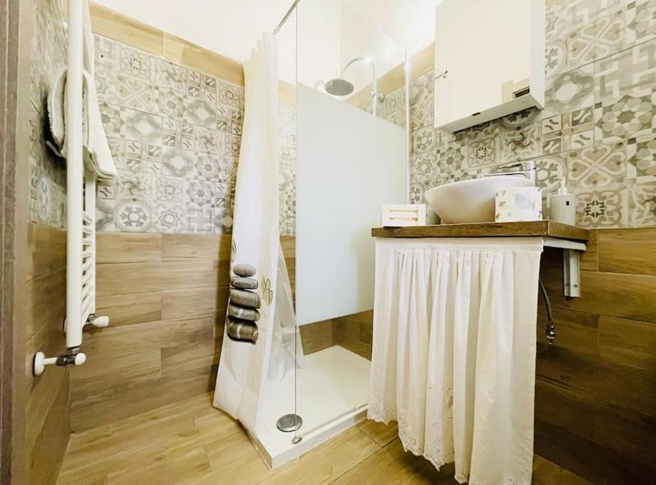 Porta Palazzo 15 Min - Suite Con Netflix & Wi-Fi تورينو المظهر الخارجي الصورة